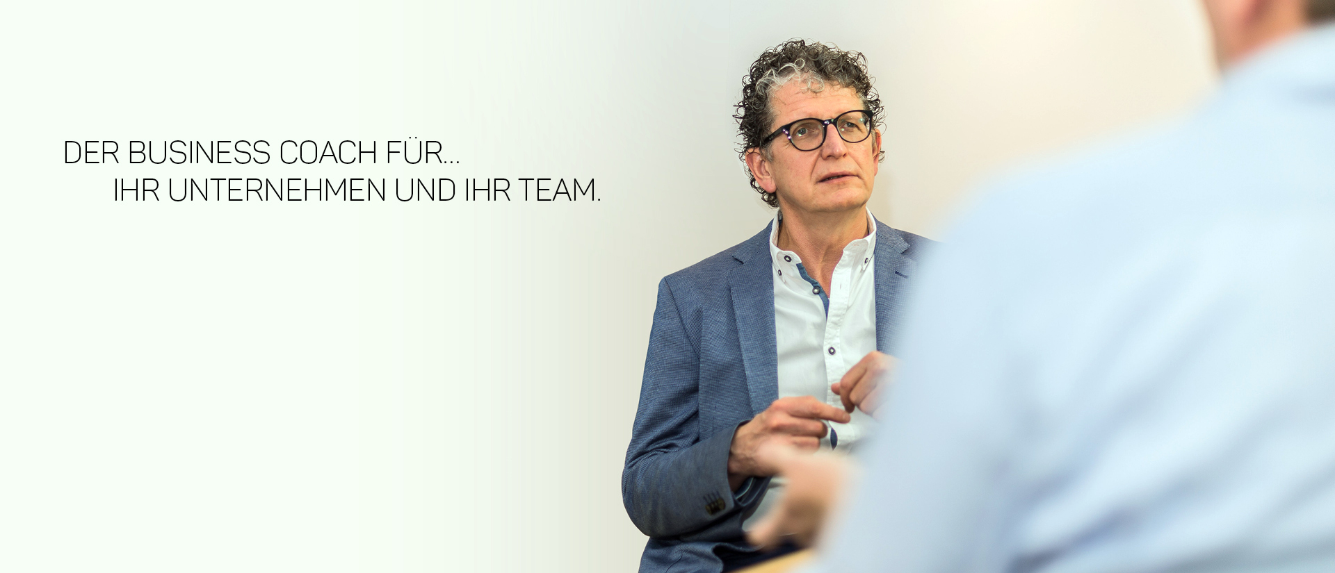 anMey_Screen_1920x825_02